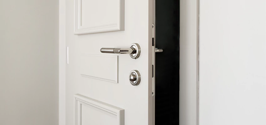 Folding Bathroom Door With Lock Solutions in Homer Glen, IL